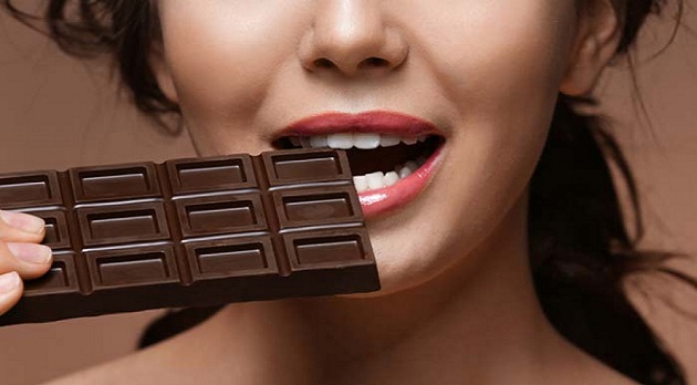 1525867778-31.-Eat-Dark-Chocolate
