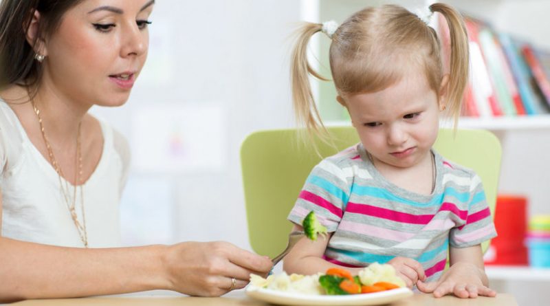 7-Things-7-Signs-That-Show-Your-Child-Is-a-Picky-Eater